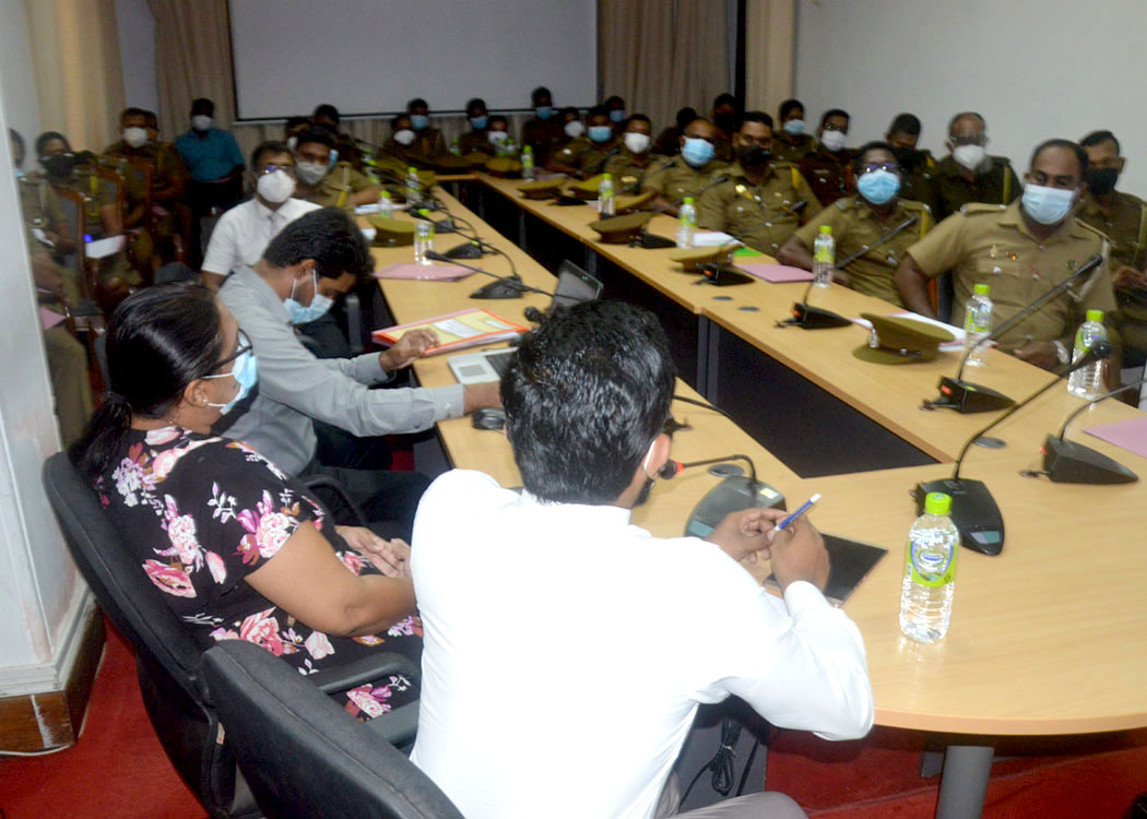 බන්ධනාගාර රැඳවියන් බලන්න වෙන අලුත් විදිහ බන්ධනාගාර රැඳවියන් බලන්න වෙන අලුත් විදිහ