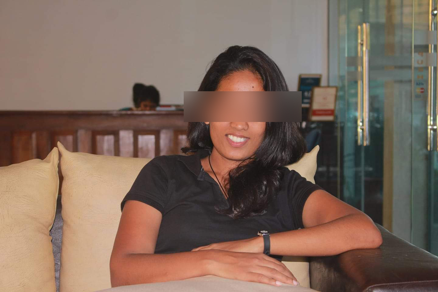 හිස කපා ඇත්තේ එජාප මන්ත්රීගේ නංගිගේ – ඝාතකයා එජාප මන්ත්රීවරයෙක්ගේ ආරක්ෂක ලෙස ඉඳලා හිස කපා ඇත්තේ එජාප මන්ත්රීගේ නංගිගේ – ඝාතකයා එජාප මන්ත්රීවරයෙක්ගේ ආරක්ෂක ලෙස ඉඳලා