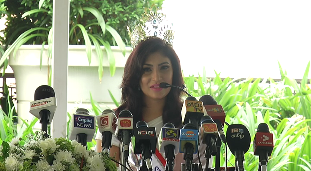 සියලු දෙනාටම මම සමාව දෙනවා – අහිමි වූ කිරුළ යළි පැළඳු පුෂ්පිකා කී කතාව (Video) සියලු දෙනාටම මම සමාව දෙනවා – අහිමි වූ කිරුළ යළි පැළඳු පුෂ්පිකා කී කතාව (Video)