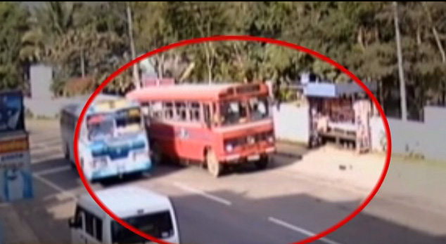 රේස් යන්න ගිහින් කරගත් අනතුර (Video)