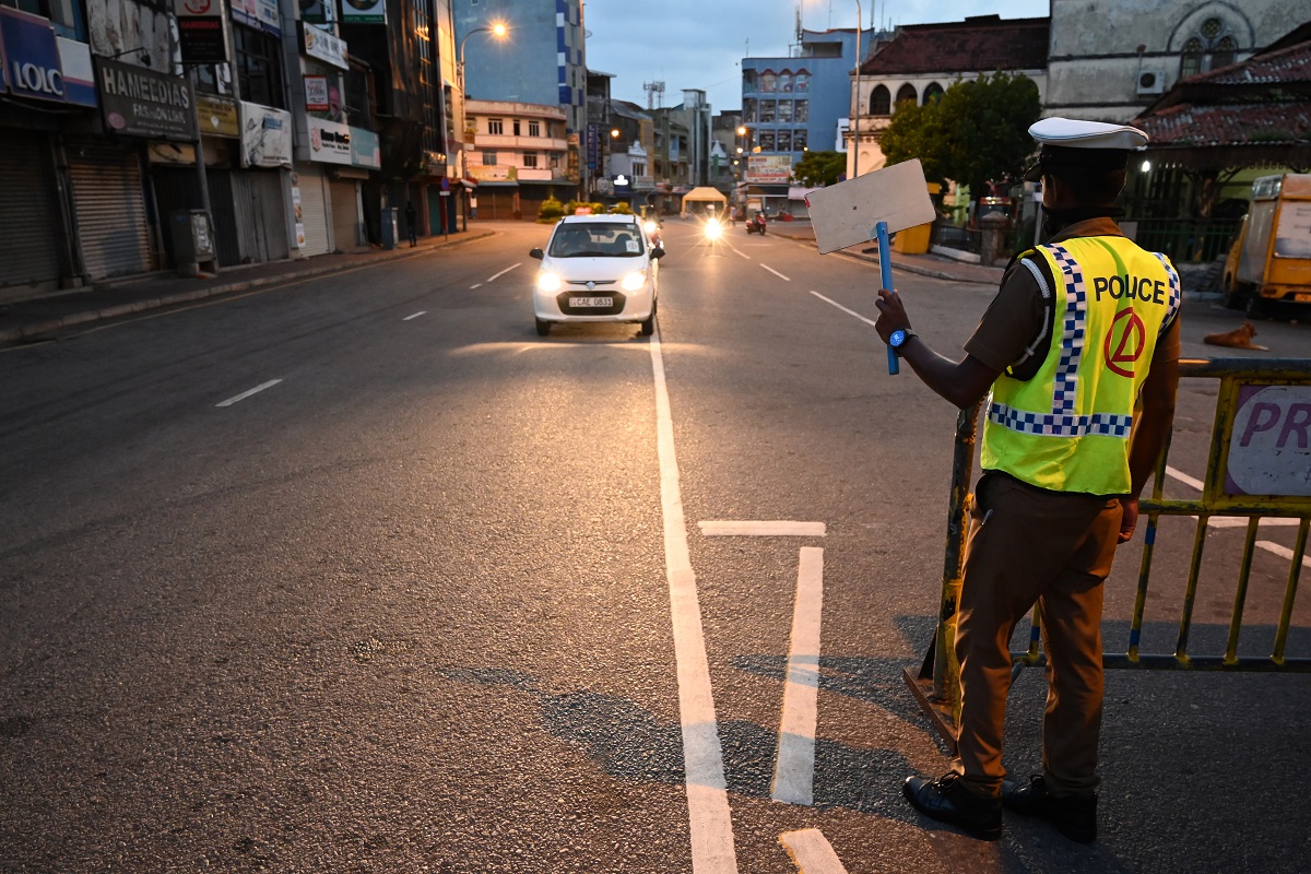 සංචරණ සිමා ඉවත් කලත් තවත් සීමාවක් ගැන වෛද්‍ය ප්‍රධානීන්ගෙන් අනාවරණයක්