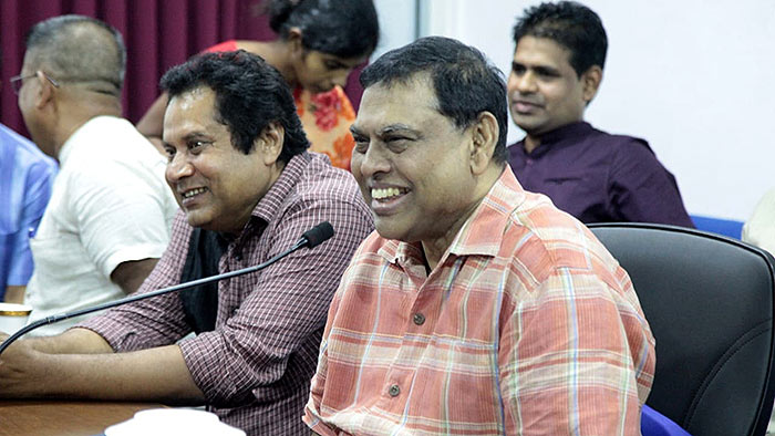 අසුන දී ඉවත් වූ ‘කැටගොඩ ‘ වරප්‍රසාද ගැන කියන කතාව