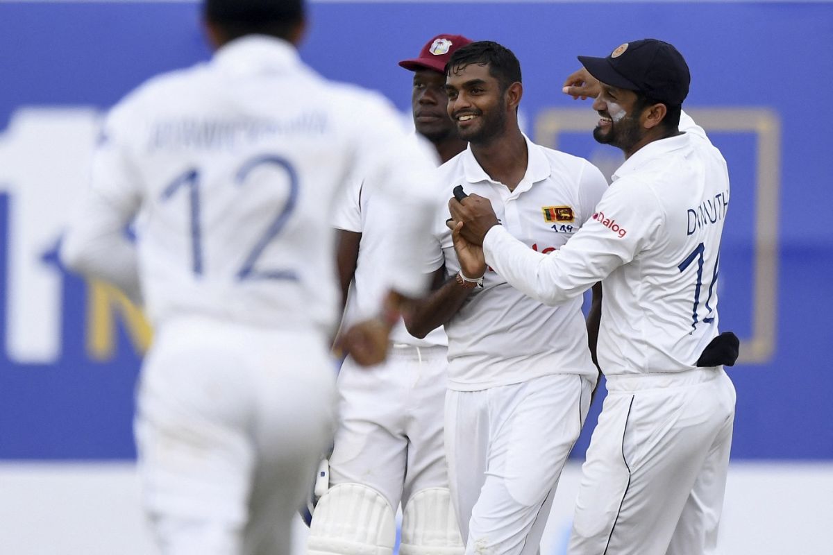 කොදෙව්වන් පරදා ශ්‍රී ලංකාව ජය ගනී(PHOTOS)