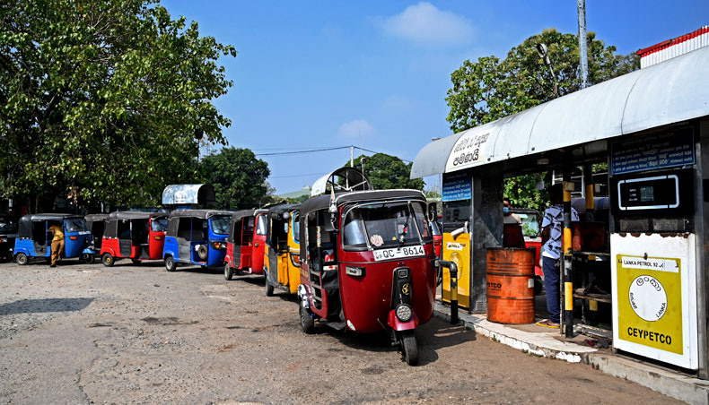 “අද සහ හෙට ඩීසල් පෝලිම්වල ඉන්න එපා” – සිපෙට්කෝ සභාපතිගෙන් පණිවිඩයක්