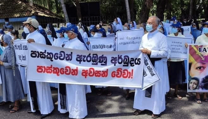 කටුවාපිටියේ සිට කොච්චිකඩේ දේවස්ථානයට විරෝධතා පා ගමනක් (වීඩියෝ)