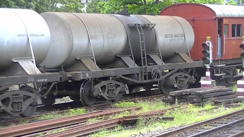 උඩරට මාර්ගයේ දුම්රිය ධාවනයට බාධා