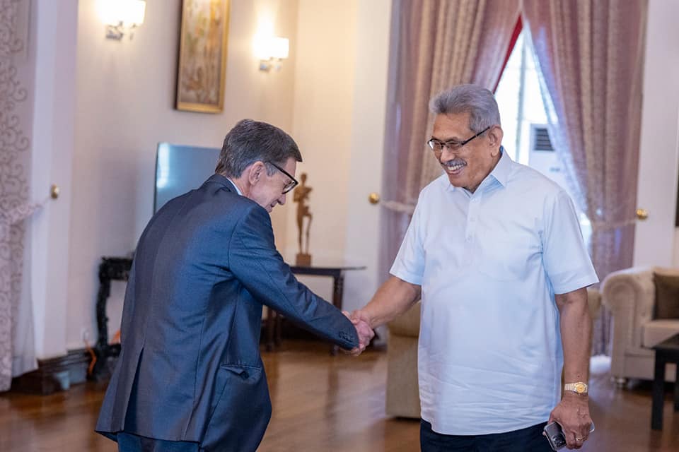 රුසියානු තානාපති ජනපති හමුවෙයි. රුසියානු තානාපති ජනපති හමුවෙයි.