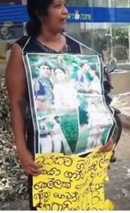 මගුල් කපුකම හරි ගිය පසු කපුවා අමතක කළ ව්යාපාරිකයා මගුල් කපුකම හරි ගිය පසු කපුවා අමතක කළ ව්යාපාරිකයා