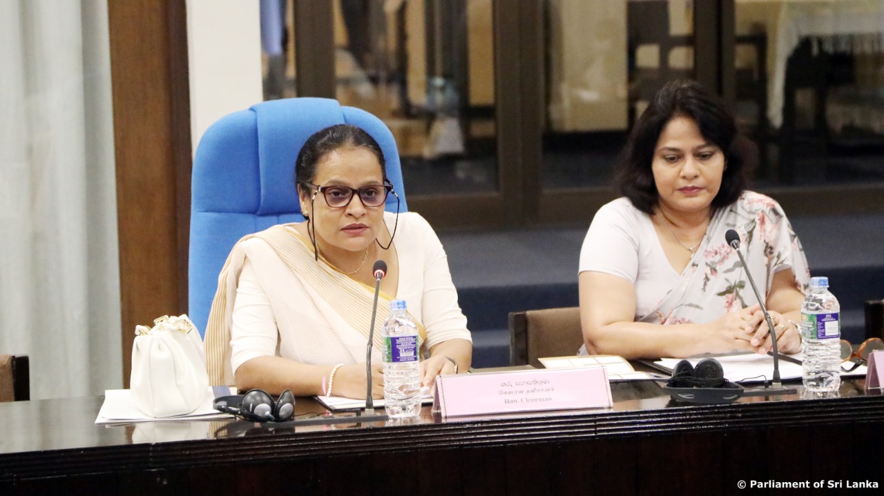පවත්නා ආර්ථික අර්බුදය හේතුවෙන් වැඩිම පීඩාවට ලක් වී සිටින්නේ රටේ දරුවන් – රෝහිණි කවිරත්න පවත්නා ආර්ථික අර්බුදය හේතුවෙන් වැඩිම පීඩාවට ලක් වී සිටින්නේ රටේ දරුවන් – රෝහිණි කවිරත්න