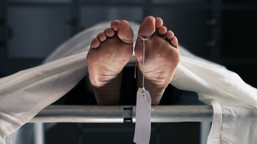දුම්රියට පැන සියදිවි නසාගැනීමක් දුම්රියට පැන සියදිවි නසාගැනීමක්