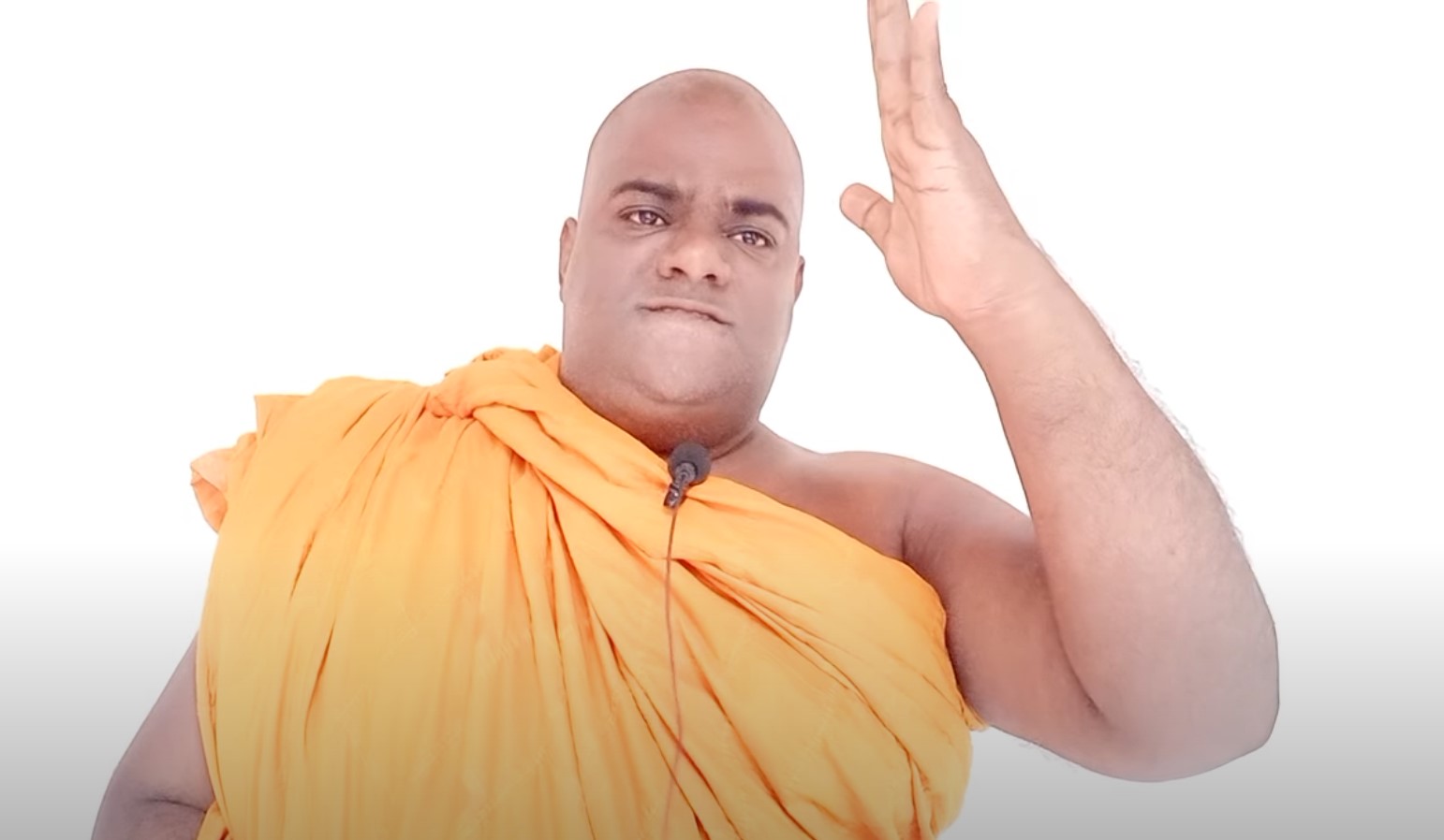 රාජාංගනේ හාමුදුරුවෝ අත්අඩංගුවට රාජාංගනේ හාමුදුරුවෝ අත්අඩංගුවට