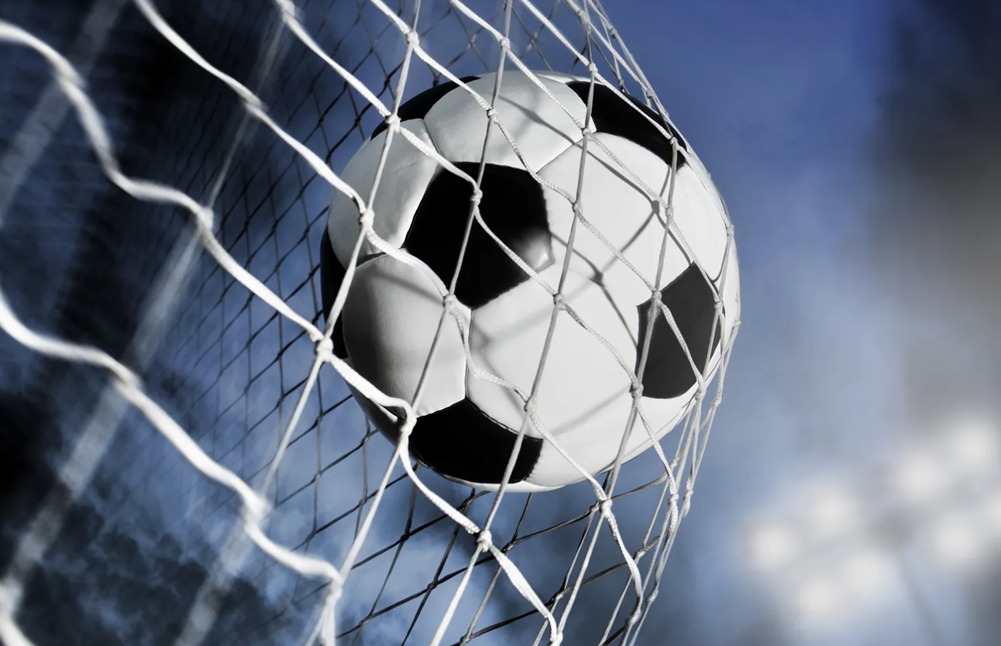 මෙරට පාපන්දුවට ඇති ජාත්‍යන්තර තහනම ඉවත් කර ගැනීමේ උත්සහයක්