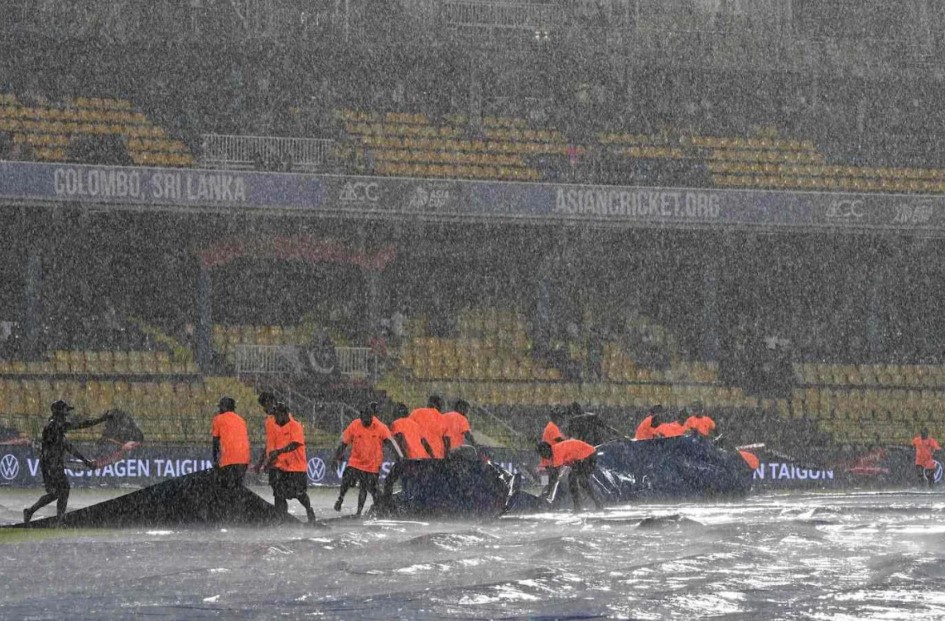 ඊයේ නතර කළ ඉන්දු පාකිස්ථාන තරගය අද