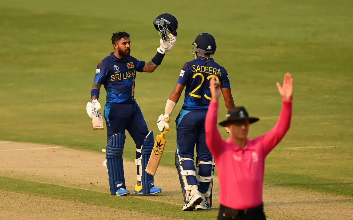 කුසල් මෙන්ඩිස් තැබූ වාර්තාව