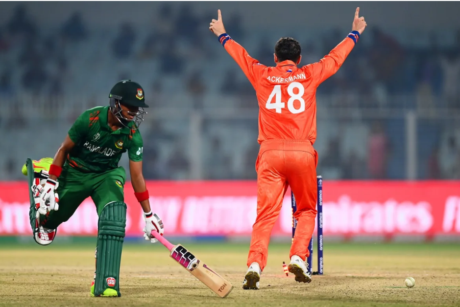 නෙදර්ලන්ත කණ්ඩායමට ලකුණු 87 ජයක්