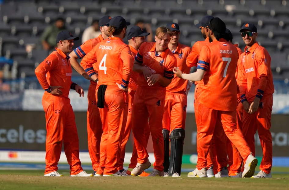 නෙදර්ලන්ත කණ්ඩායමට ලකුණු 287ක ඉලක්කයක්