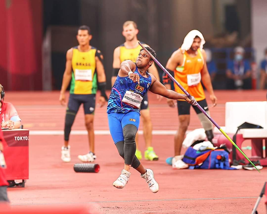 රිදී පදක්කමෙන් ලක් මව සැරසූ සමිත