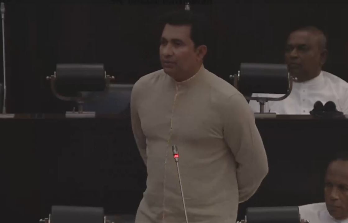 අතුරු කමිටුව ඉවත් කරන්න ජනපති දැනුම්දුන්නා – මම කිව්වා කමිටුව ඉවත්කරන්නේ නෑ කියලා -ක්රීඩා ඇමති- අතුරු කමිටුව ඉවත් කරන්න ජනපති දැනුම්දුන්නා – මම කිව්වා කමිටුව ඉවත්කරන්නේ නෑ කියලා -ක්රීඩා ඇමති-