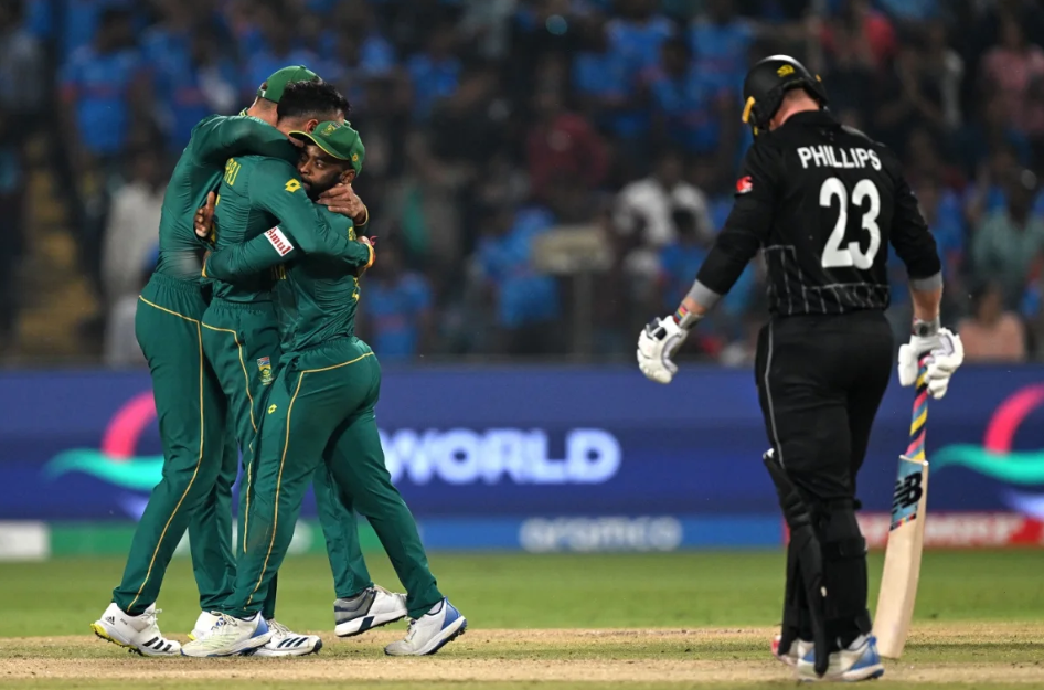 දකුණු අප්රිකාවට විශිෂ්ට ජයක් දකුණු අප්රිකාවට විශිෂ්ට ජයක්