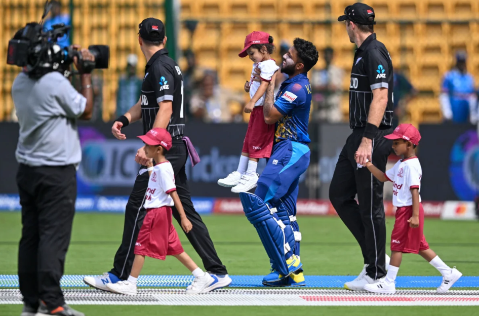 ශ්‍රී ලංකාව ලකුණු 171යි