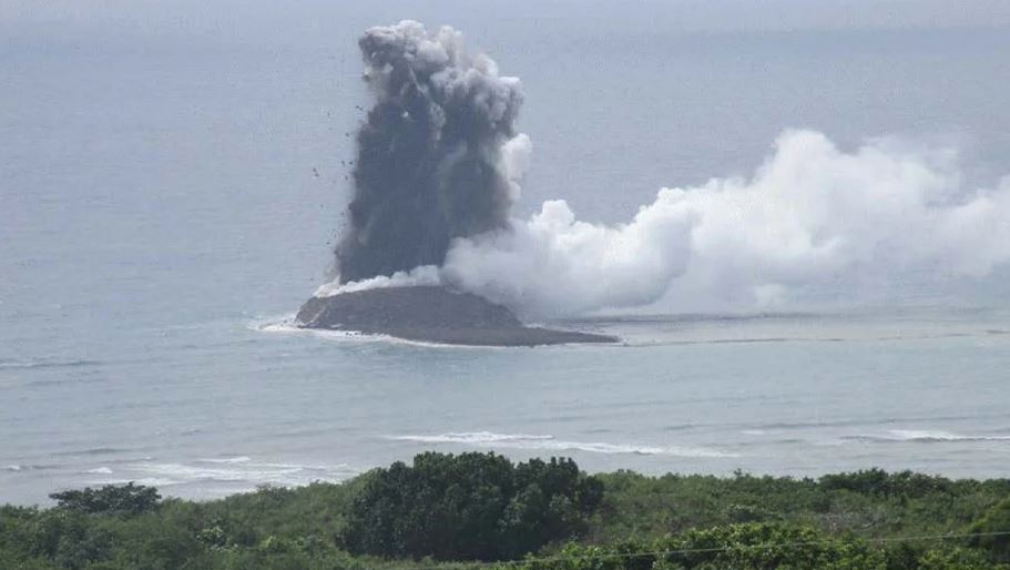 ලොව අලුත්ම දූපත ජපානයෙන්