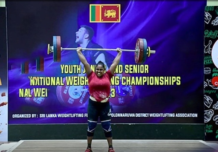 මෙරට කාන්තා බර ඉසිලීමේ ඉතිහාසය වෙනස් කරමින් නව ශ්රී ලංකා වාර්තා ත්රිත්වයක් මෙරට කාන්තා බර ඉසිලීමේ ඉතිහාසය වෙනස් කරමින් නව ශ්රී ලංකා වාර්තා ත්රිත්වයක්