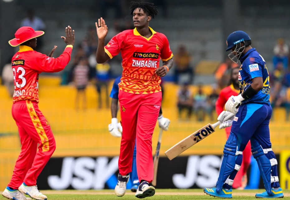 සිම්බාබ්වේ කණ්ඩායමට ලකුණු 274ක ඉලක්කයක් සිම්බාබ්වේ කණ්ඩායමට ලකුණු 274ක ඉලක්කයක්