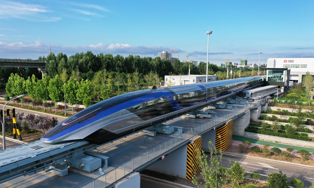 වේග වාර්තාවන් බිඳ දමන චීනයේ Maglev Train (PHOTOS)