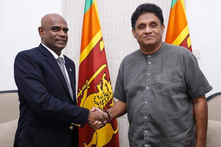 හිටපු යුද හමුදාපති මහේෂ් සේනානායක සමගි ජන බලවේගයට එක්වෙයි (VIDEO)