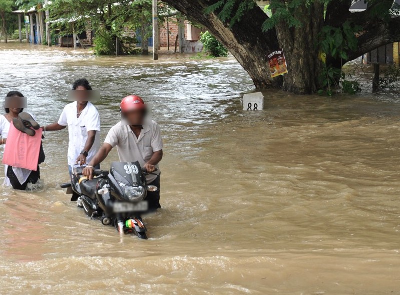 ප්‍රදේශ කිහිපයකට ගංවතුර අනතුරු ඇඟවීම්