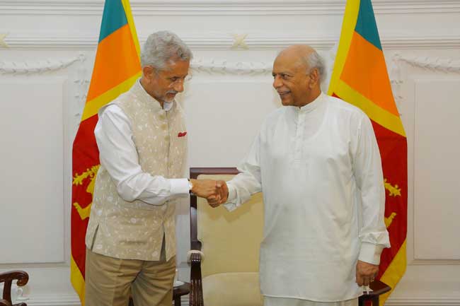 අගමැති දිනේෂ් හමුවූ ඉන්දීය විදේශ ඇමති අගමැති දිනේෂ් හමුවූ ඉන්දීය විදේශ ඇමති