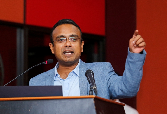 විදේශ රැකියාවට යන සෑම කෙනෙකුම ලියාපදිංචි විය යුතුයි -ඇමති මනූෂ- විදේශ රැකියාවට යන සෑම කෙනෙකුම ලියාපදිංචි විය යුතුයි -ඇමති මනූෂ-