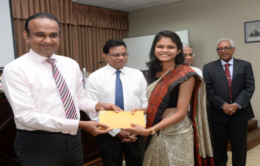 සීමාවාසික දන්ත පුහුණු පත්වීම් ලිපි ප්රදානය කෙරේ සීමාවාසික දන්ත පුහුණු පත්වීම් ලිපි ප්රදානය කෙරේ