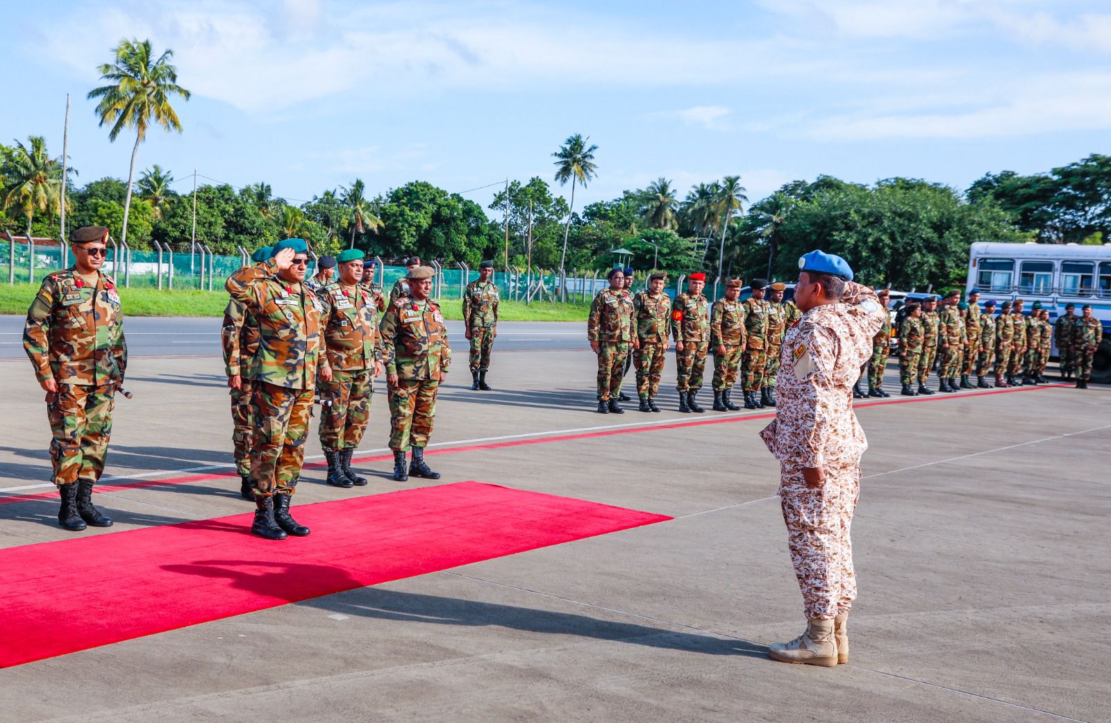 මාලි මෙහෙයුම අවසන් කර යුද්ධ හමුදා භට පිරිස් යළි දිවයිනට (PHOTOS)