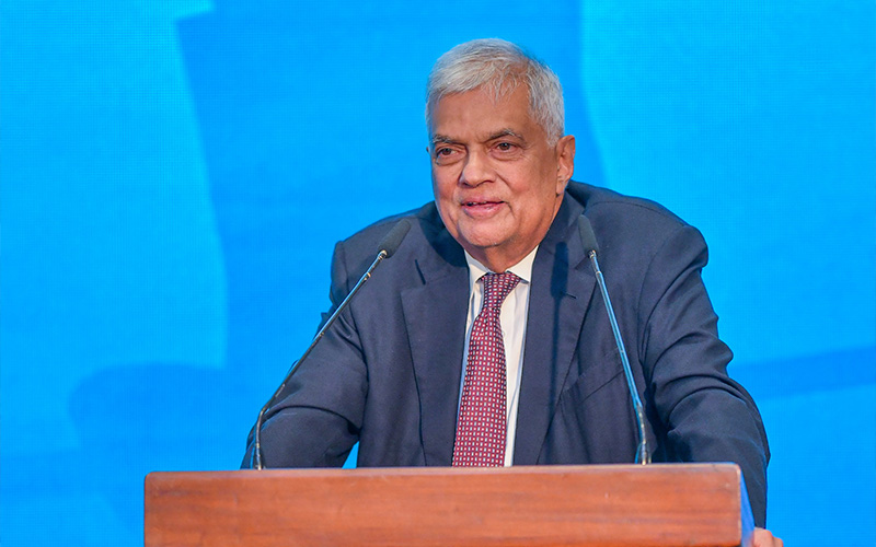 රට තුළ නව ආර්ථික ක්රමයක් මෙන්ම නව දේශපාලන ක්රමයක් ද නිර්මාණය විය යුතුයි රට තුළ නව ආර්ථික ක්රමයක් මෙන්ම නව දේශපාලන ක්රමයක් ද නිර්මාණය විය යුතුයි