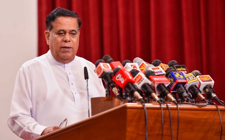 ජපාන ආයෝජකයින් පිරිසක් ඇමති නිමල් සිරිපාල හමුවෙයි ජපාන ආයෝජකයින් පිරිසක් ඇමති නිමල් සිරිපාල හමුවෙයි