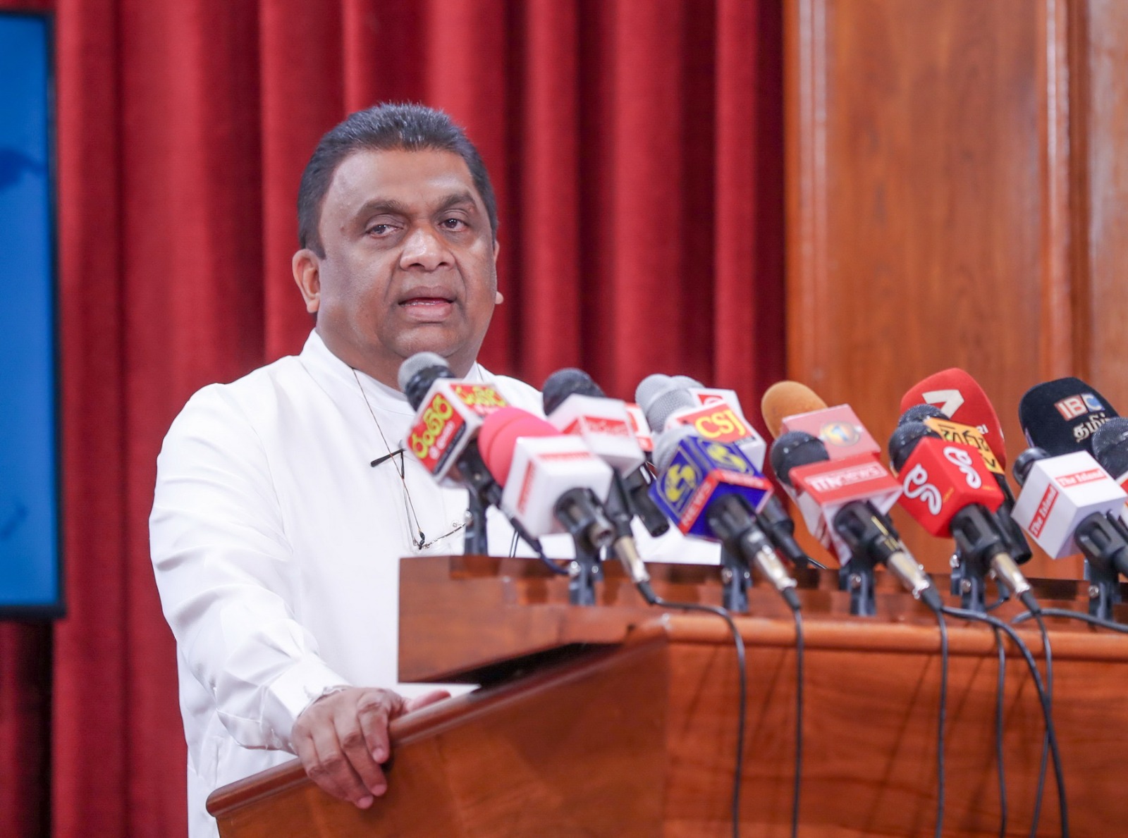 වේග සීමා රෙගුලාසි ඇතුළත් ගැසට් පත්රය ඉදිරි සති දෙක තුළ නිකුත් කරනවා -රාජ්ය ඇමති ලසන්ත අලගියවන්න- වේග සීමා රෙගුලාසි ඇතුළත් ගැසට් පත්රය ඉදිරි සති දෙක තුළ නිකුත් කරනවා -රාජ්ය ඇමති ලසන්ත අලගියවන්න-