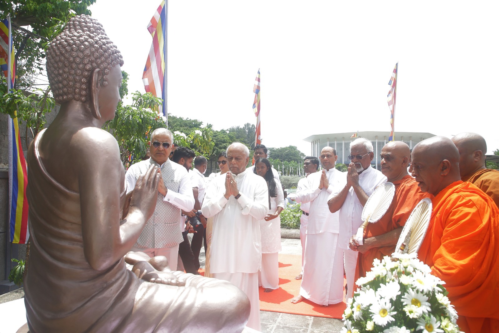 ඉන්දියාවෙන් ශ්‍රී ලංකාවට තඹ බුද්ධ ප්‍රතිමාවක්