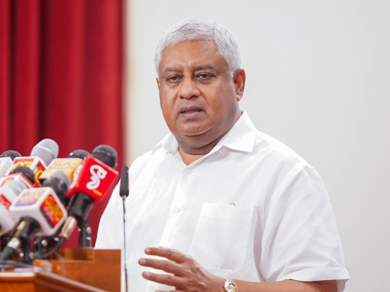 රටින් පැනීමට වීසා ලබා ගැනීමේ අවශ්‍යතාවයක් නෑ -ඇමති ටිරාන් අලස්-