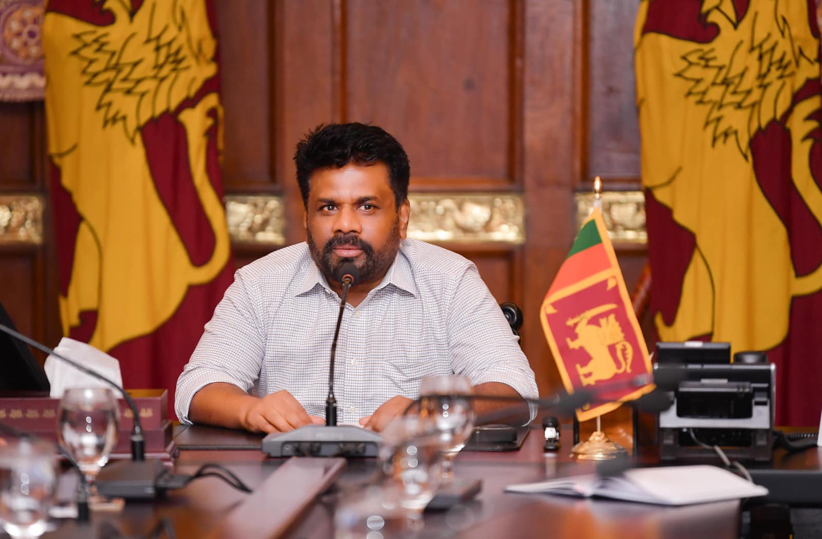 රාජ්‍ය සේවයට ජනපති අනුර දුන් සහතිකය