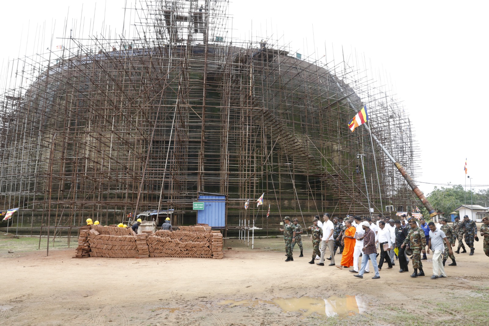 දීඝවාපි මහා සෑ රඳුන්ගේ ප්‍රතිසංස්කරණ ව්‍යාපෘතිය ආරක්ෂක ලේකම්ගේ නිරීක්ෂණයට (PHOTOS)