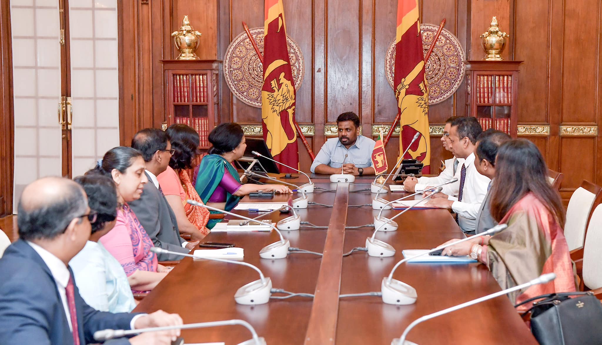 ජාත්‍යන්තරය හමුවේ ශ්‍රී ලංකාවේ ප්‍රතිරූපය ඔසවා තැබීම තානාපතිවරයා සතු වගකීමක් -ජනපති