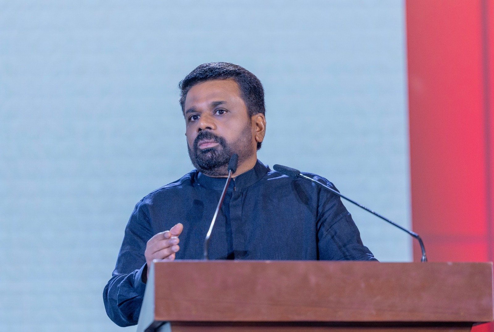 ලෝකය ඉදිරියේ ශ්රී ලංකාව සම තරගකරුවෙක් බවට පත් කිරීම රජයේ අපේක්ෂාවයි ලෝකය ඉදිරියේ ශ්රී ලංකාව සම තරගකරුවෙක් බවට පත් කිරීම රජයේ අපේක්ෂාවයි