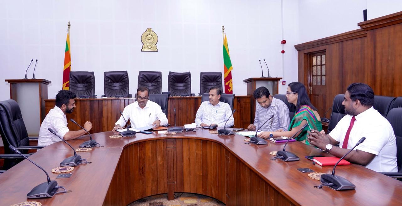 මුදල් අමාත්‍යාංශයේ මහජන දිනය