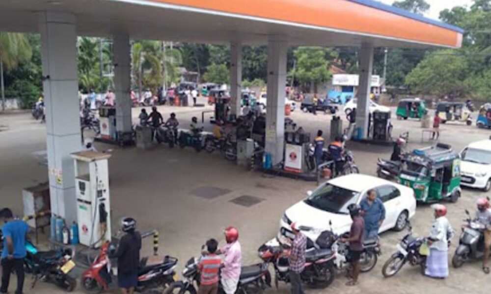 ඉන්ධන බෙදා හැරීම අඩපණ කිරීම සම්බන්ධව CIDයට පැමිණිල්ලක් – විමර්ශන ඇරඹේ