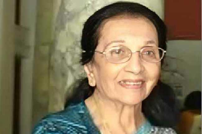 ඩේසි ආච්චි අත්අඩංගුවට