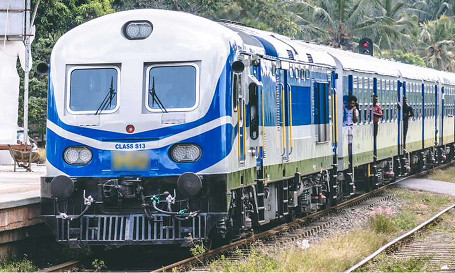 සියලුම මාර්ගවල දුම්රිය ප්‍රමාදයක්