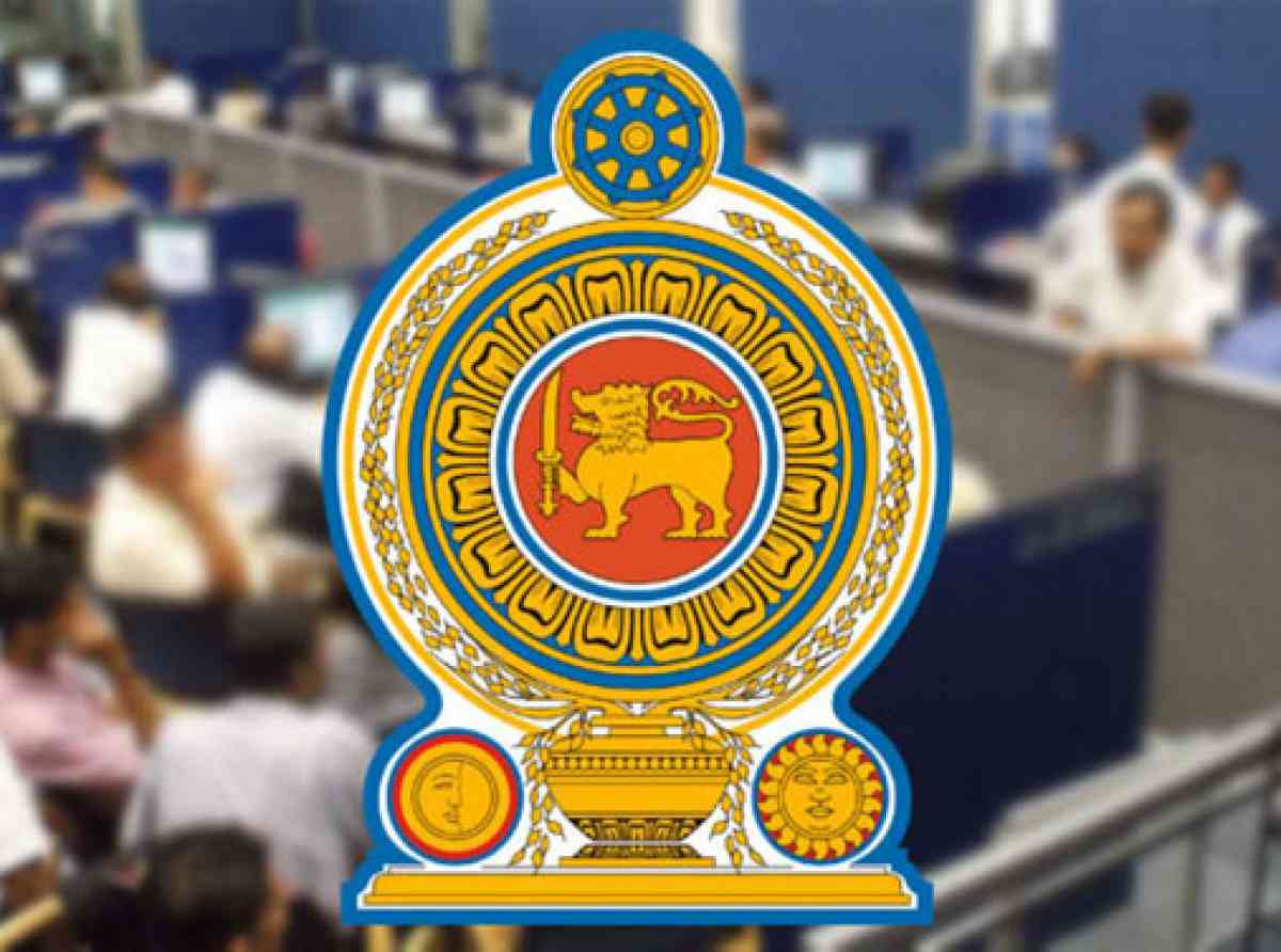 රාජ්ය සේවයට නව බඳවාගැනීම් කරන්න කැබිනට් අනුමැතිය රාජ්ය සේවයට නව බඳවාගැනීම් කරන්න කැබිනට් අනුමැතිය