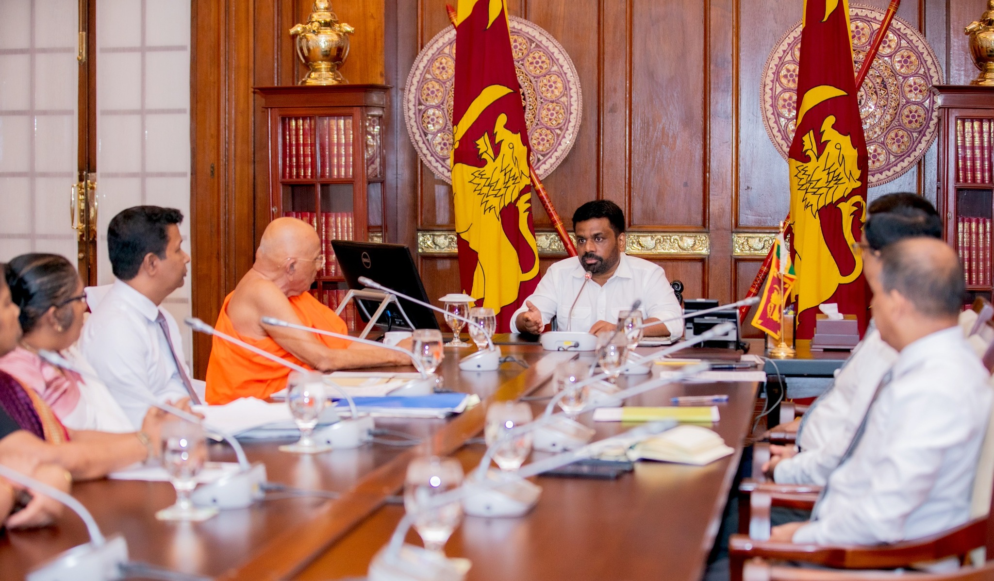 සෞඛ්‍ය ‍වෘත්තිකයන්ගේ වැඩවර්ජන අනුමත කළ නොහැකියි -ජනපති