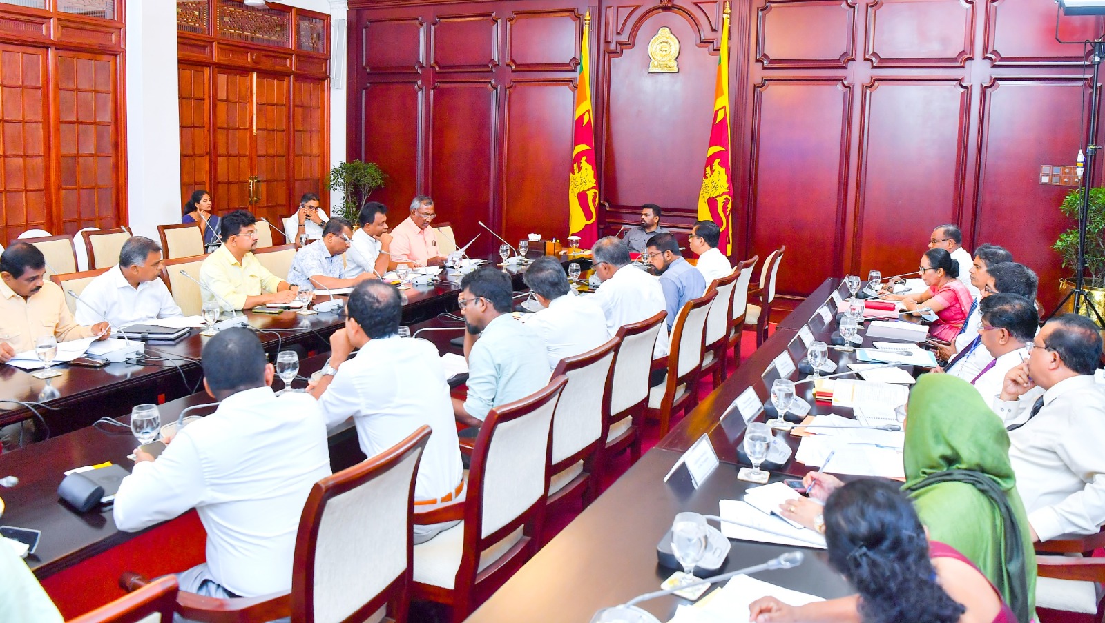 ජනතාවගේ මූලික සහ කඩිනම් අවශ්‍යතා වෙනුවෙන් ඉදිරි අයවැයෙන් ප්‍රතිපාදන